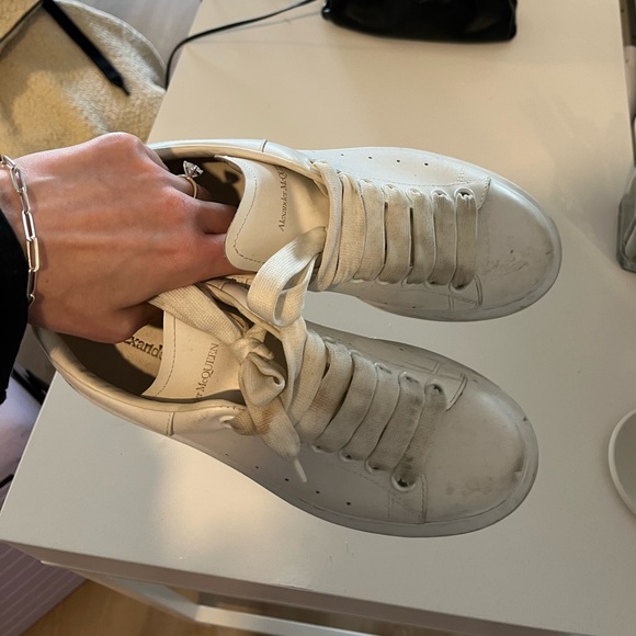 Alexander McQueen white oversized sneaker size 37 - Picture 4 of 6